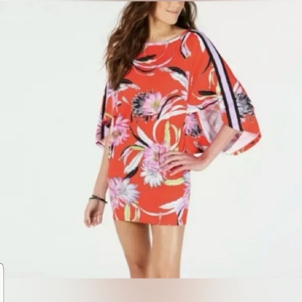 Trina Turk Shangri La Floral swim Cover-Up tunic Red